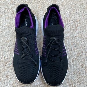 Comfort wear shoes .